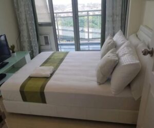 Azure affordable staycation (Pasay City, Philippines)*
