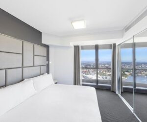 Meriton Suites Herschel Street, Brisbane (Brisbane, Australia)*
