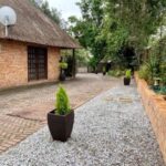 The Owls Thatch Guestcottage (Nelspruit, South Africa)*
