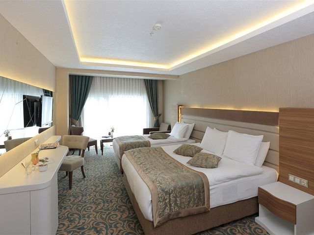 Cam Thermal Resort Spa Convention Center (Kızılcahamam, Turkey)*
