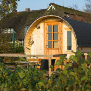 Übernachtung im Schlaffass am See Ostfriesland für 2
