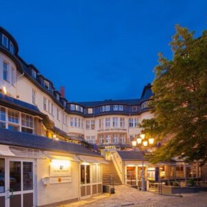 Abschalten im Achtermann. Nehmen Sie sich eine Auszeit vom stressigen Alltag und lassen Sie die Seele baumeln. Lassen Sie es sich bei leckerem Essen und entspannter Atmosphäre gut gehen.Im Wohlfühlbereich relaxen Sie mit professionellen Wellnessanwendungen.